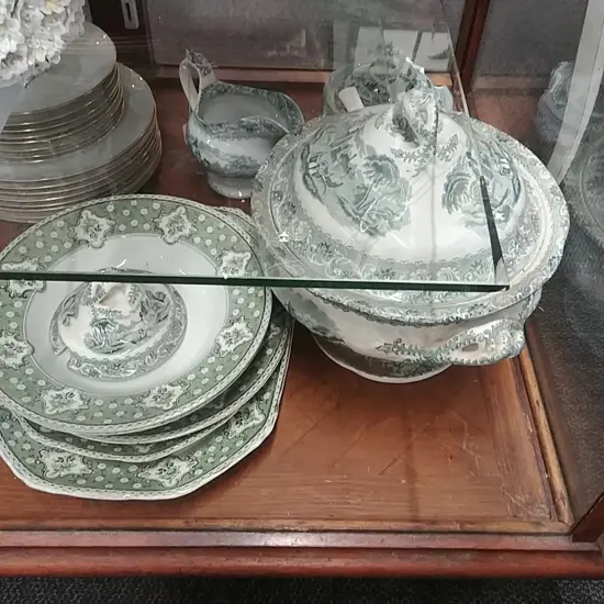PART VICT TABLE CHINA SETS AF
