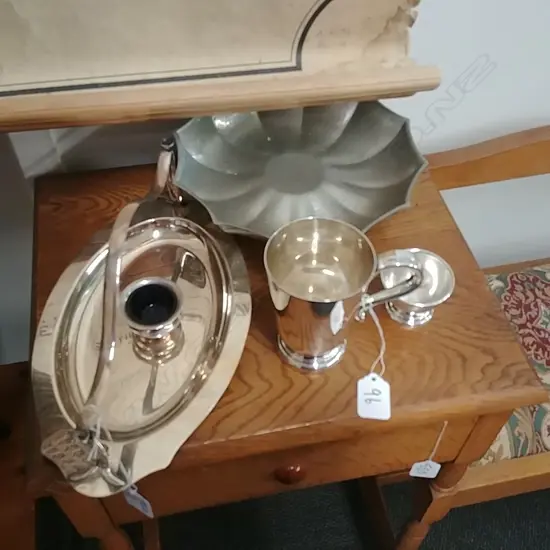 S/S POT+ EP DISHES ,JUG ETC