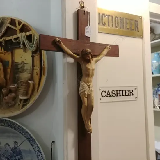 WOODEN CRUCIFIX - JESUS ON CROSS