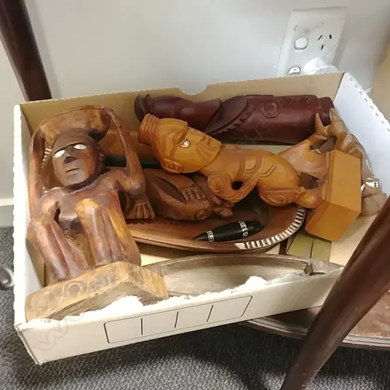 BOX OF CARVED WOOD ITEMS - MAORI ETC.