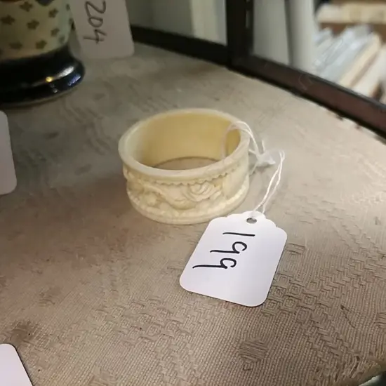 IVORY NAPKIN RING