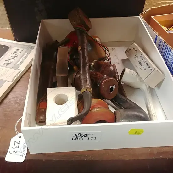 TRAY OF ASSTD PIPES INCL. CLAY