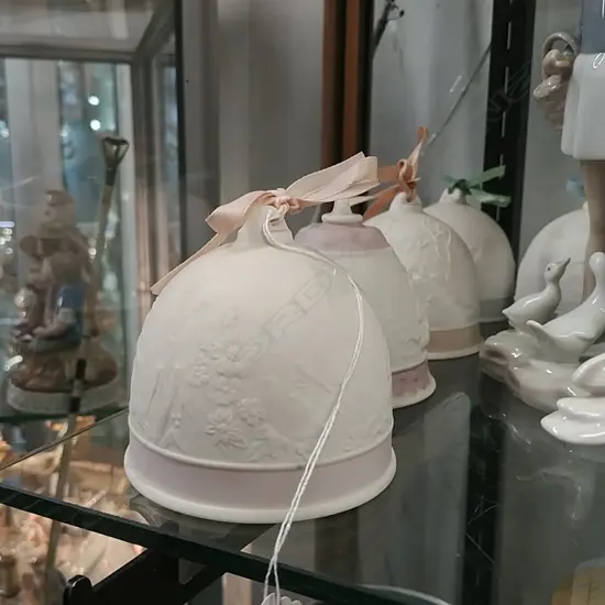 5 LLADRO BELLS