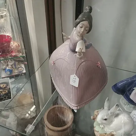 LLADRO FIG - GIRL IN PINK DRESS