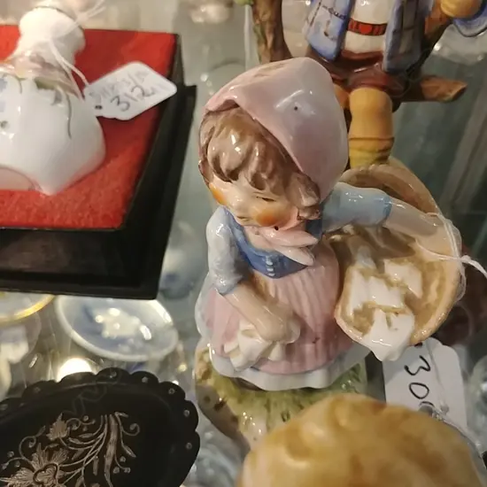 GOEBEL FIG LAUNDRY MAID