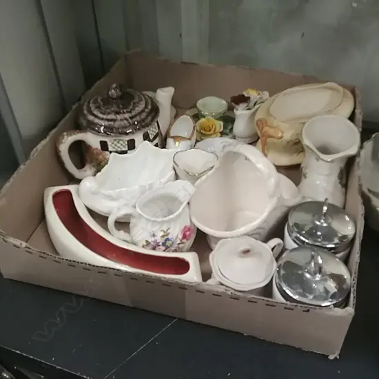 SMALL BOX MINIATURE CHINA