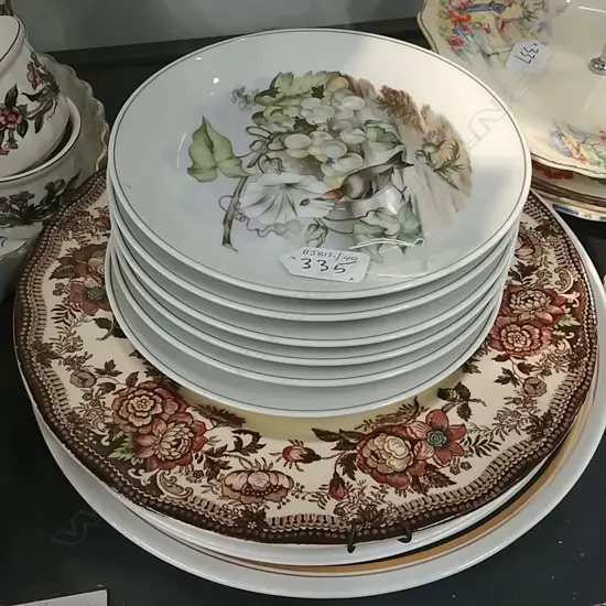 PILE OF MIXED PLATES