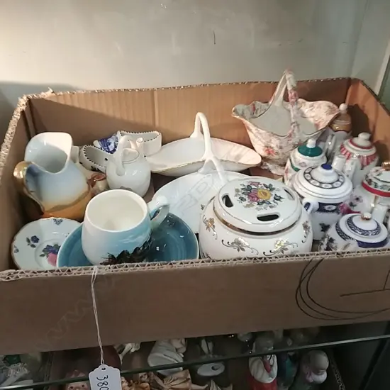 BOX MINI TEAPOTS ETC
