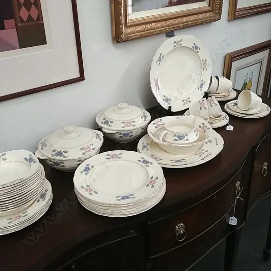 MEAKIN PART DINNER SERVICE