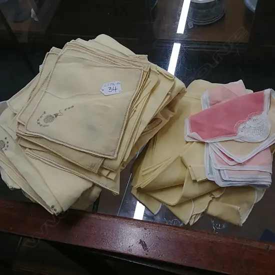 QUALITY ITALIAN TABLECLOTH & NAPKINS 