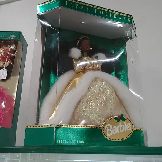 1994 BARBIE DOLL HAPPY HOLIDAY 12156