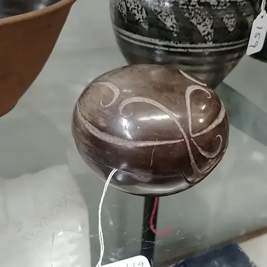 ROBYN STEWART ROUND LIDDED BOX