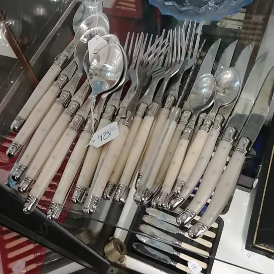 FRENCH LAGUIOLE CUTLERY SET
