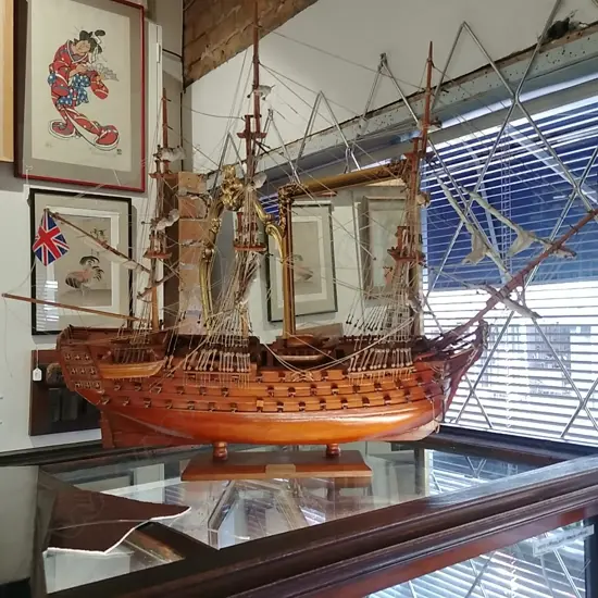 MODEL GALLEON