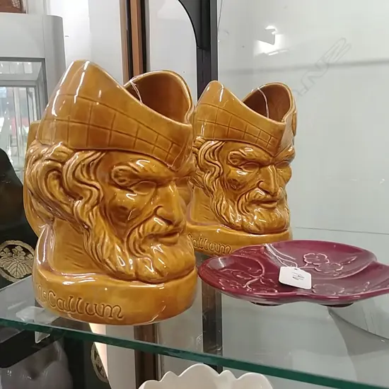 (13118) 3 CROWN LYNN PCES; 2 MCCALLUM JUGS + DISH