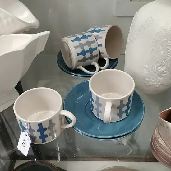 	(13118) 4 CROWN LYNN 'DANZIG' CUPS & SAUCERS