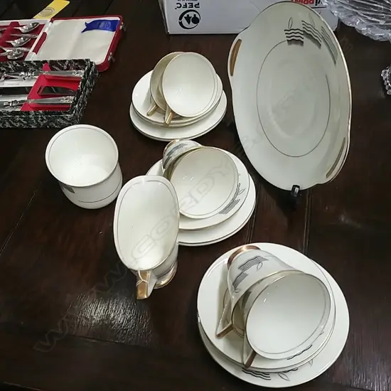 R.D. 'LIDO' ART DECO TEA SET (21PC-1C AF)