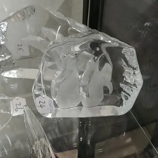 MATS JONASSON GLASS PENGUIN ORN