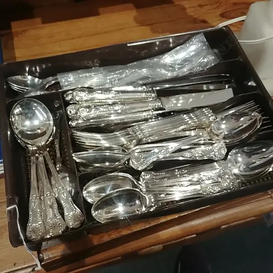 TRAY OF KINGS PATTERN EP CUTLERY