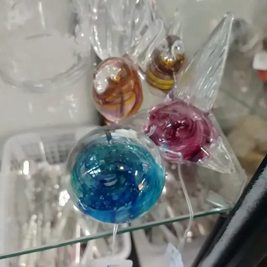 HOGLAND GLASS PAPER WEIGHT & 3 BIRD ORNS