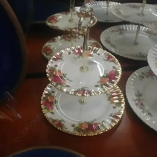 R.A. OCR-2 TIER CAKE STAND