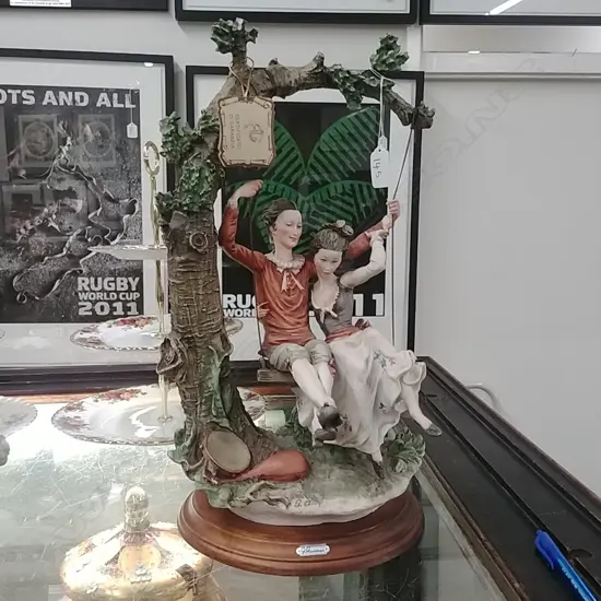 CAPODIMONTE "LOVERS ON A SWING"