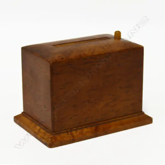 Unknown Kauri Cigarette Dispenser