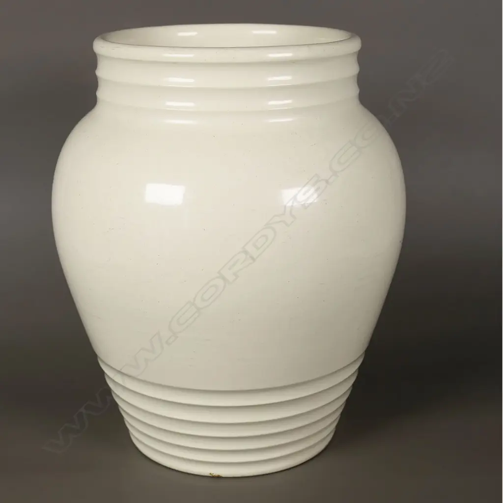Crown Lynn Ernst Shufflebotham Hand Potted vase, Image 1++