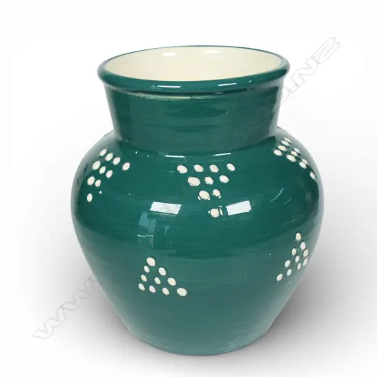 Crown Lynn hand potted vase by Daniel Steenstra,