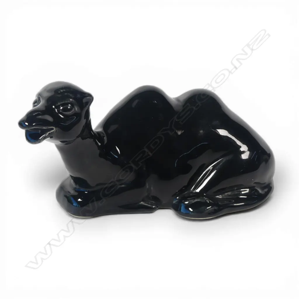 A rare Crown Lynn Camel in a glossy black glaze, Image 1++