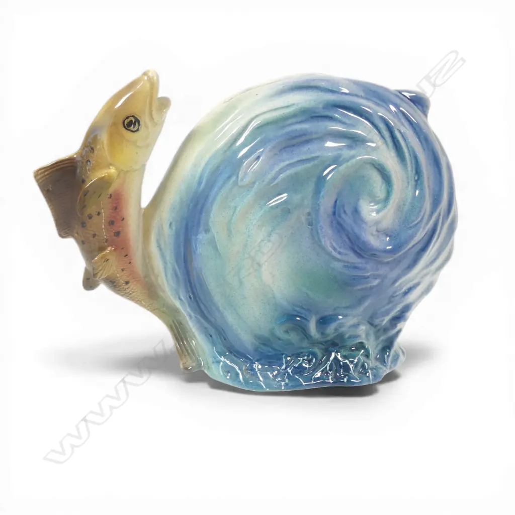 Titian Studio (1957-67) brown trout and water race vase, Image 1++