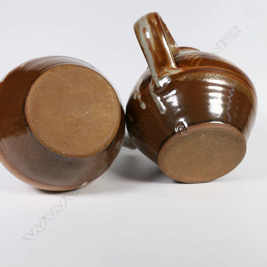Peter Stichbury two Shino and tenmoku glazed teapots, Image 1++