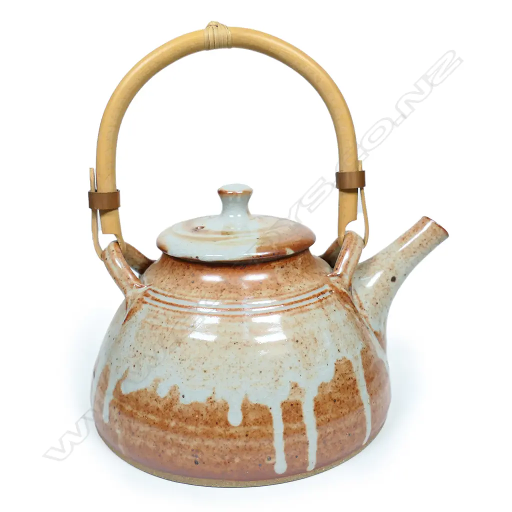 Peter Stichbury (1924-2015) shino glazed teapot, Image 1++