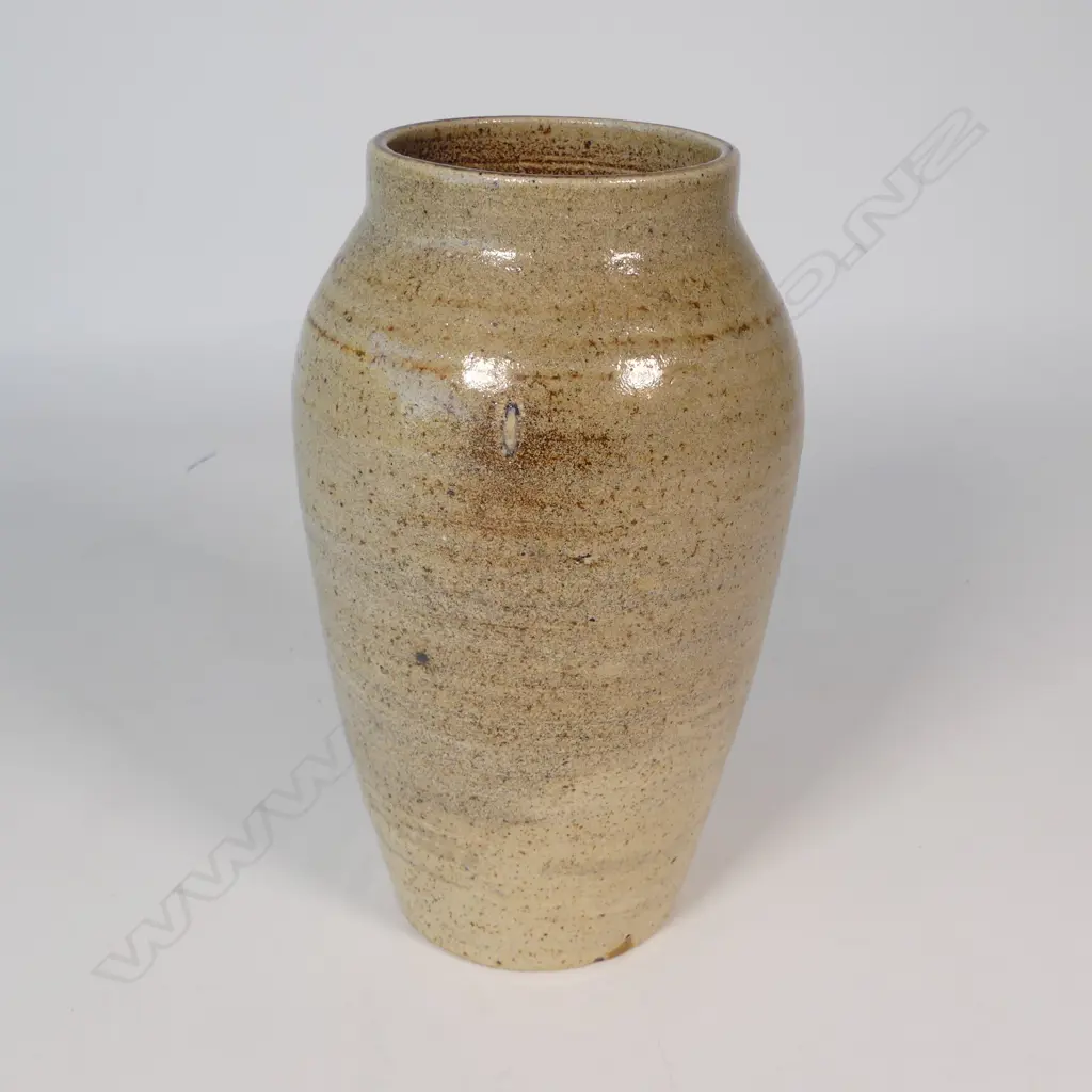 Peter Stichbury uncommon early salt glazed vase fired at Crum brickworks, Image 1++