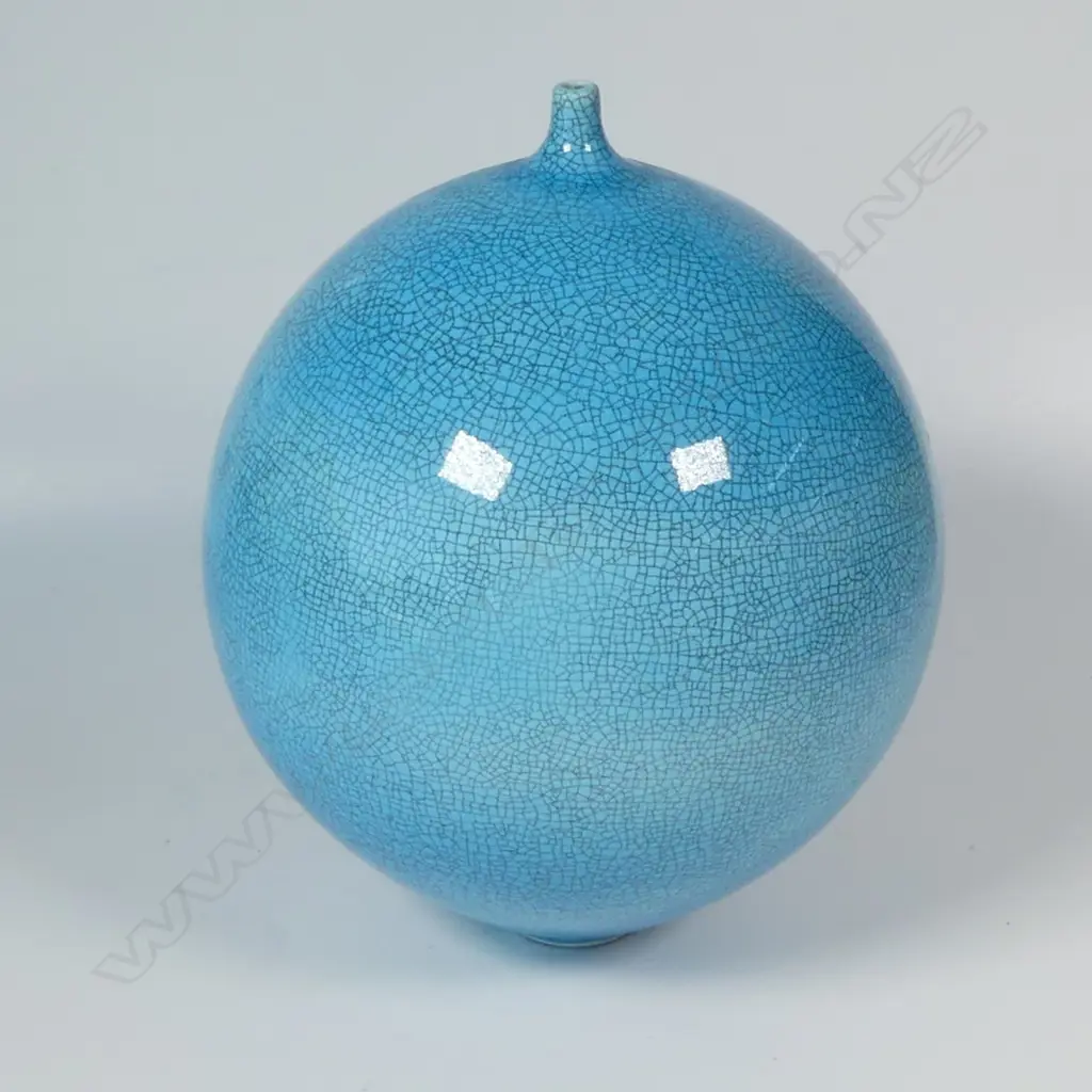 Peter Collis crackle galzed blue orb vase, H.190mm Image 1++
