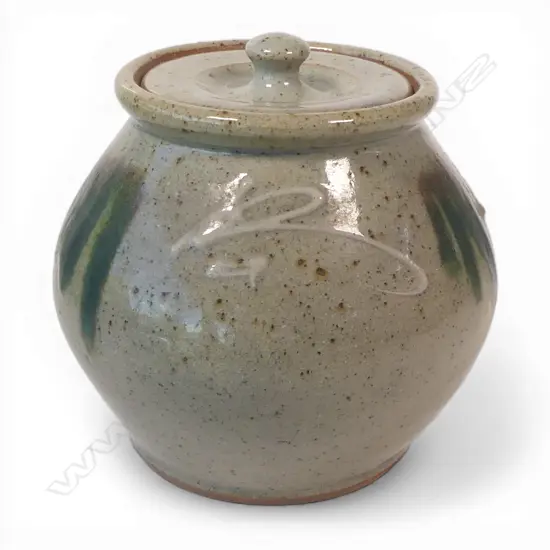 Paul Fisher Japanese influenced wheel thrown lidded jar,