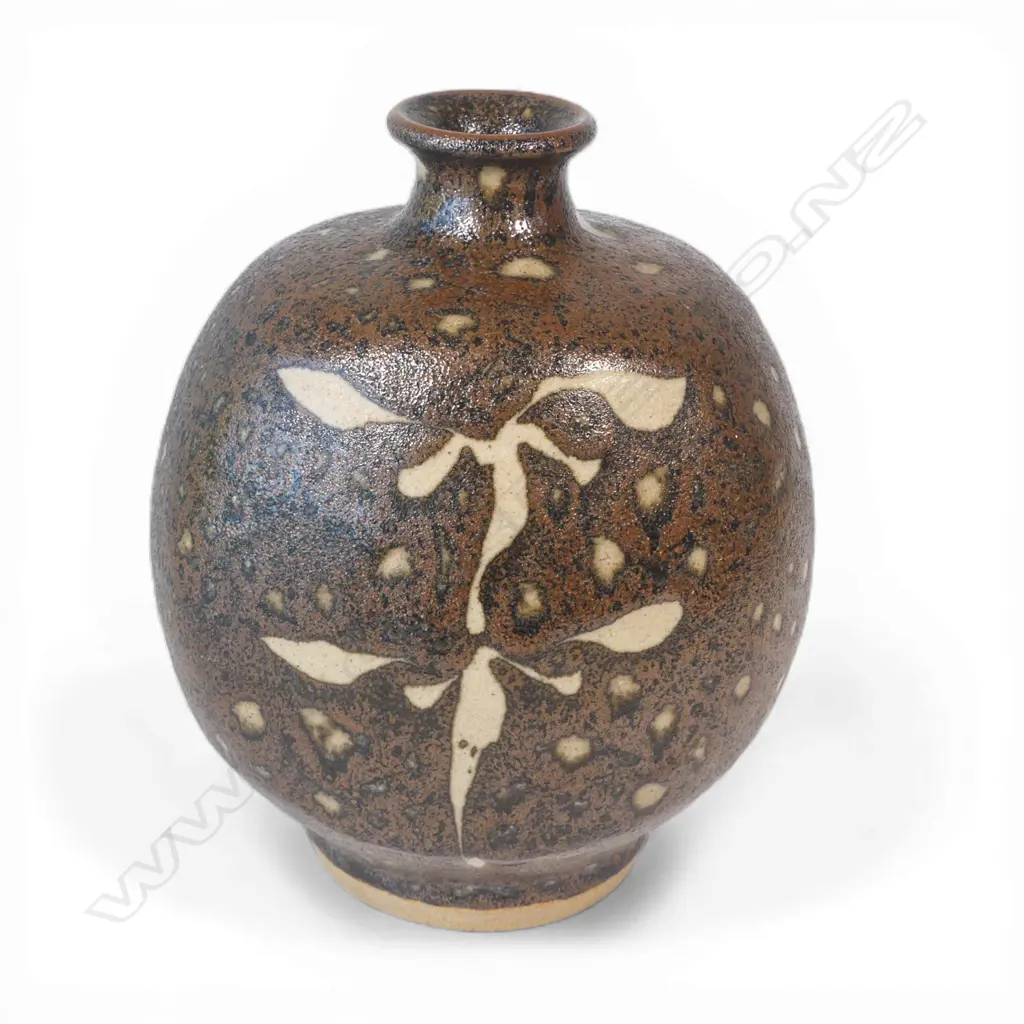 Paul Fisher wheel thrown stoneware paddled vase, Image 1++