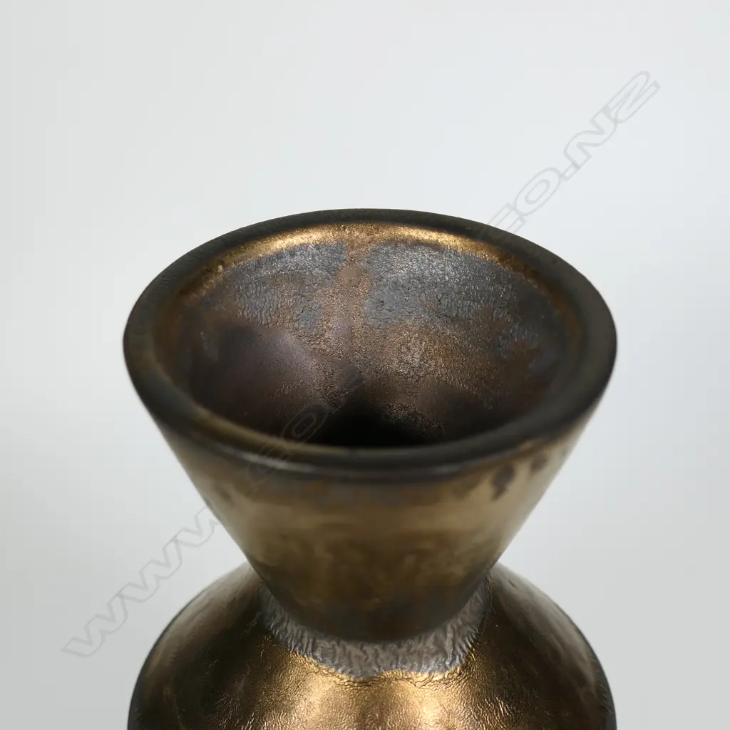 John Parker geometric vase, copper / gold lustre glaze. Potter's marks to base. H.180mm. Ex. Anneke Borren Collection. Image 1++