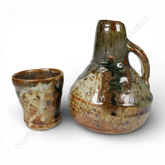 Michael O'Donnell flask and yunomi, shino glazed, one inscribed Tarariki. H.160mm. Ex. Anneke Borren Collection.