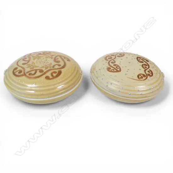 Two Lee Keum Sun trinket boxes with gold koru design detail. Dia.115