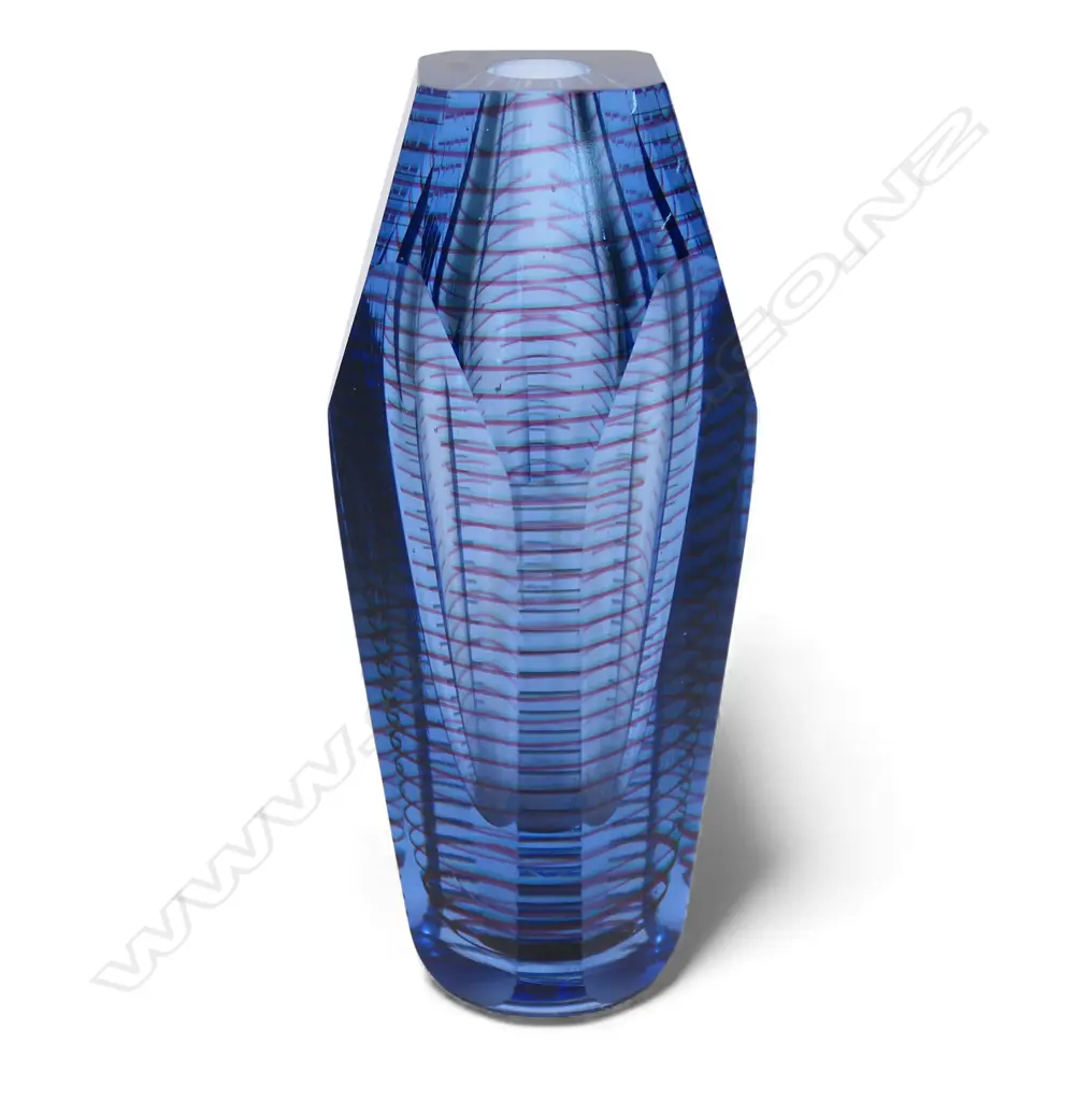 A Garry Nash experimental vase in the style of Murano Mandruzzato Image 1++