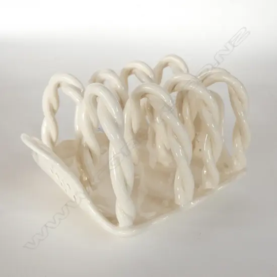 HARTLEY GREENS - CREAMWARE DOUBLE LOOPS