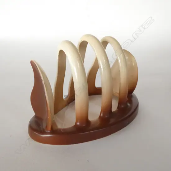 CARLTON WARE - CHOCOLATE GLAZE LEAF