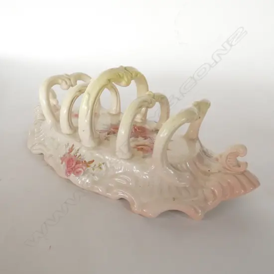 STAFFORDSHIRE - VICTORIAN STYLE FLORAL