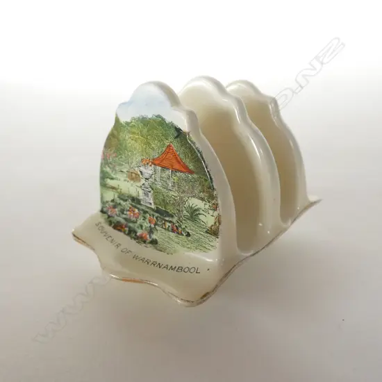 CARLTONWARE - SOUVENIR OF WARRNAMBOOL