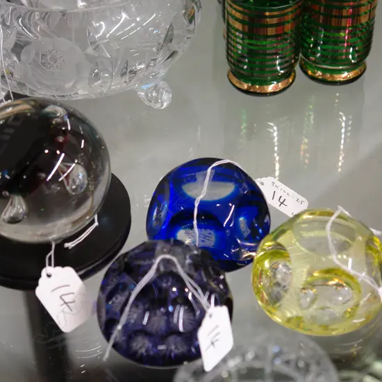 4 ASST GLASS PAPER WEIGHTS