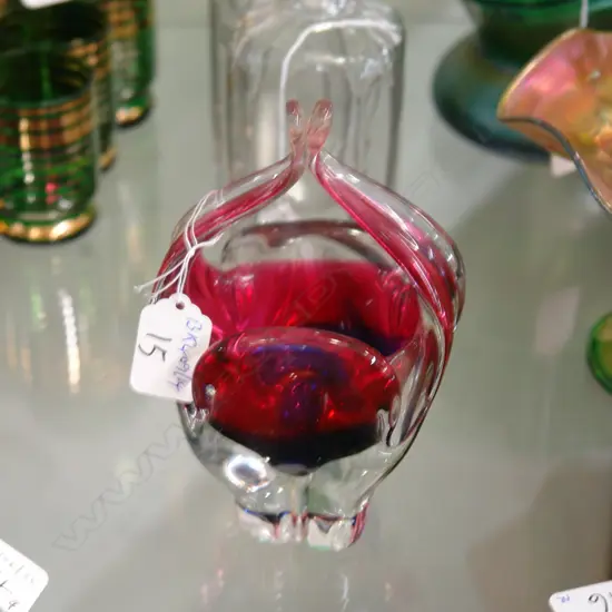 RED ART GLASS VASE