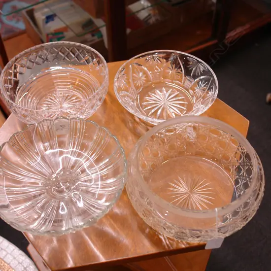 3 CUT CRYSTAL BOWLS + GL CAKE PLATE