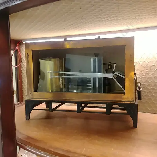 An 'Edney' Recording Baro-Thermograph