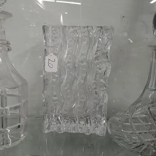 MODERN GLASS VASE